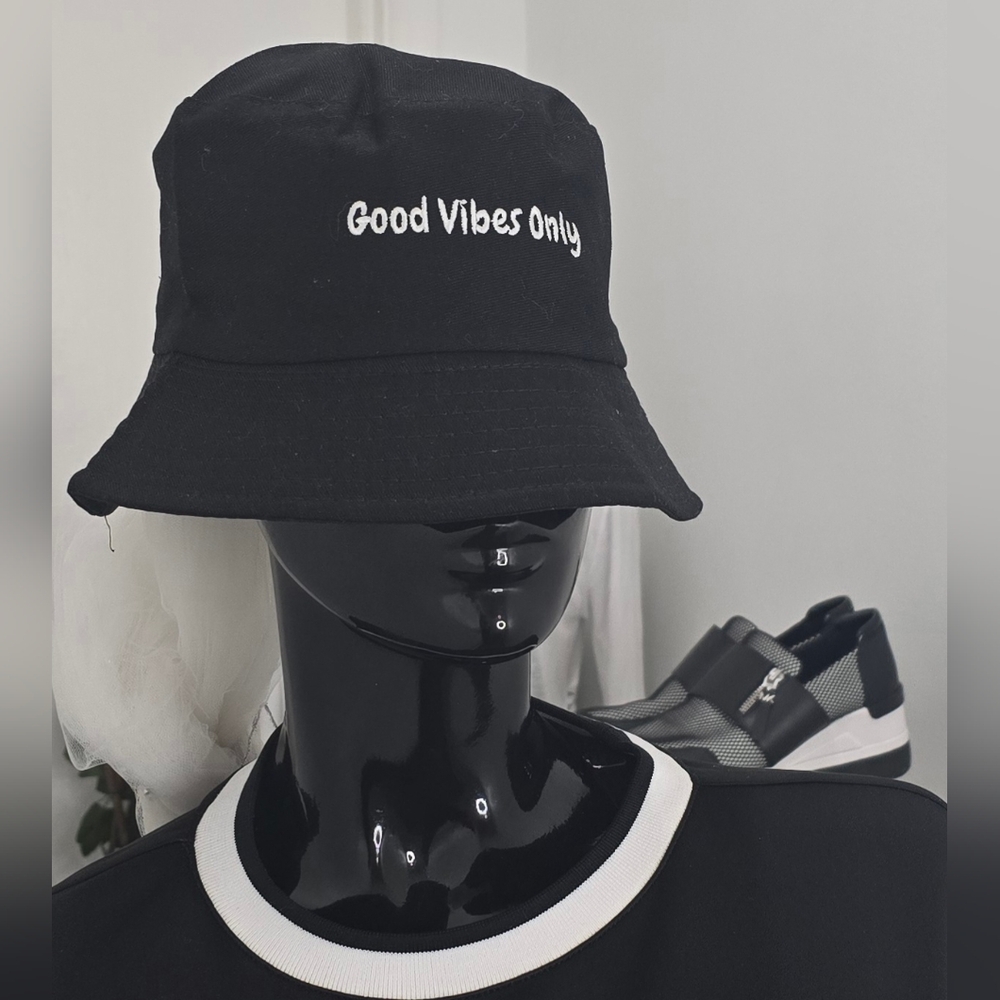 Good Vibes Only Bucket Hat OS